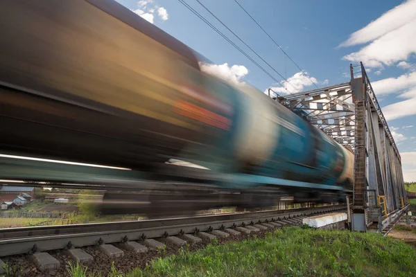 運行中の貨物列車 — ストック写真